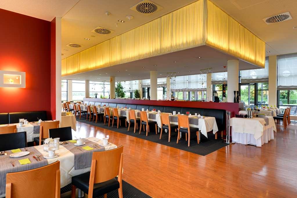 Novina Hotel Herzogenaurach Herzo-Base Ресторант снимка